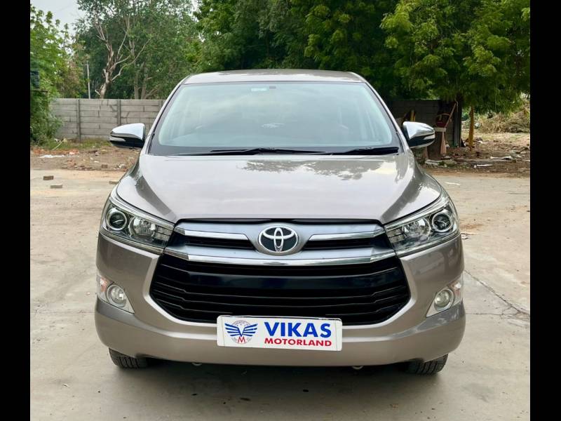 Toyota Innova Crysta 2.8 ZX AT 7 STR