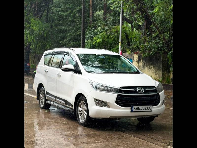 Toyota Innova Crysta 2.8 GX AT 8 STR
