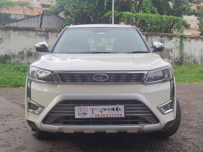 Mahindra XUV 300 W8 (O) 1.5 Diesel AMT