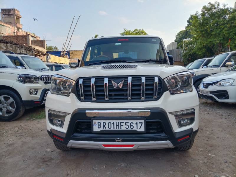 Mahindra Scorpio Classic S MT 7STR