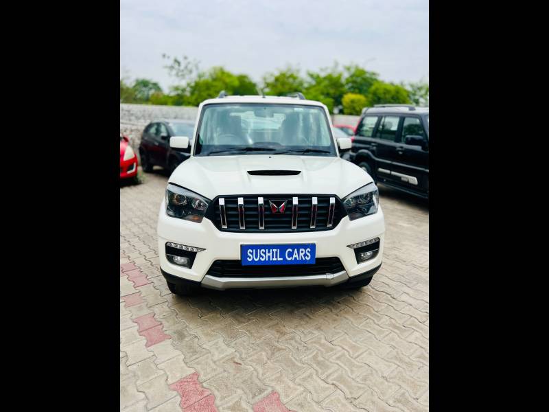 Mahindra Scorpio Classic S11 MT 7S