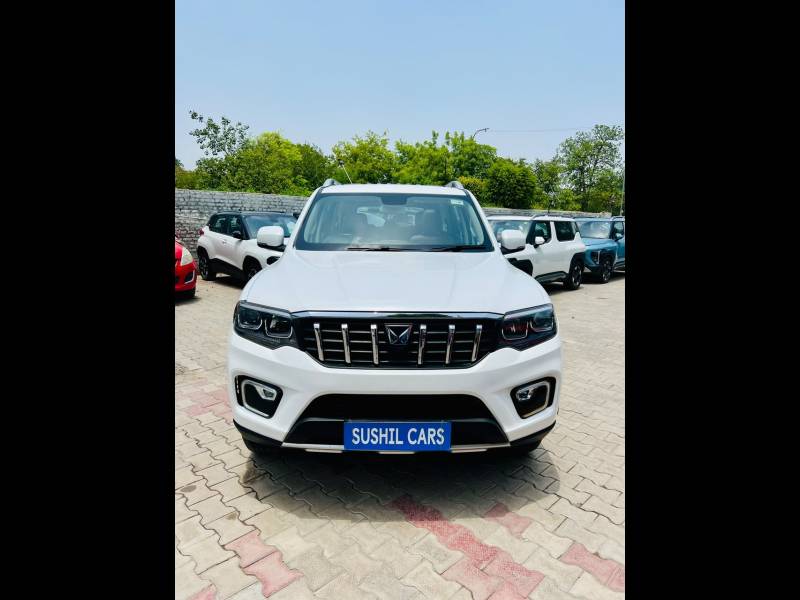 Mahindra Scorpio-N Z8 Petrol AT 7 STR