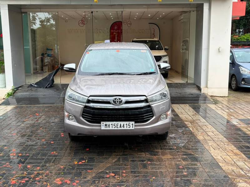 Toyota Innova Crysta 2.8 ZX AT 7 STR