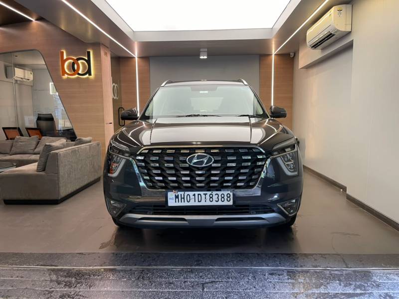 Hyundai Alcazar Signature (O) 6 STR 2.0 Petrol AT
