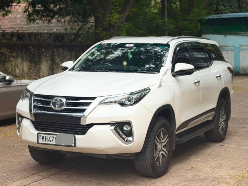 Toyota Fortuner 2.8 4x2 MT