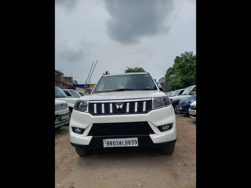 Mahindra Bolero Neo N10
