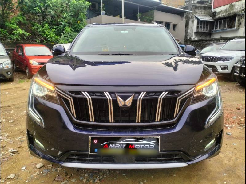Mahindra XUV700 AX 7 Diesel MT Luxury Pack 7 STR