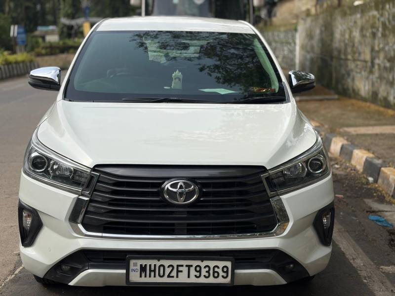 Toyota Innova Crysta 2.4 ZX AT 7 STR