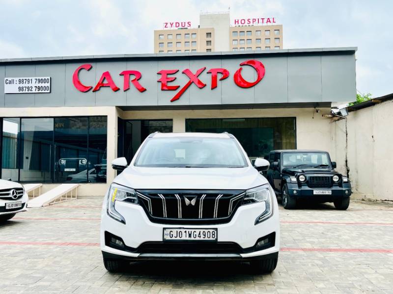 Mahindra XUV700 AX 7 Diesel AT 7 STR