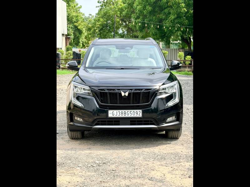 Mahindra XUV700 AX 7 Luxury Pack Diesel AT 7 STR