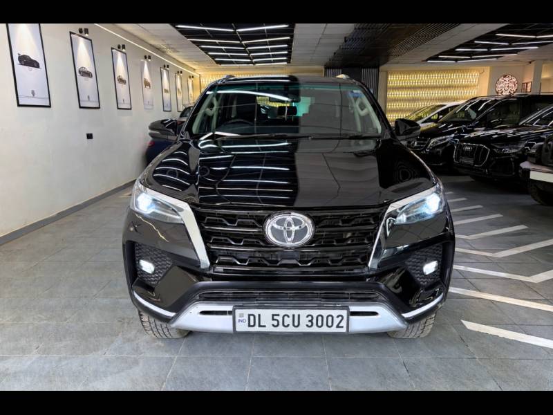 Toyota Fortuner 4X2 AT 2.7 Petrol