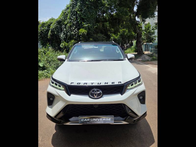 Toyota Fortuner Legender 4X4 AT 2.8 Legender