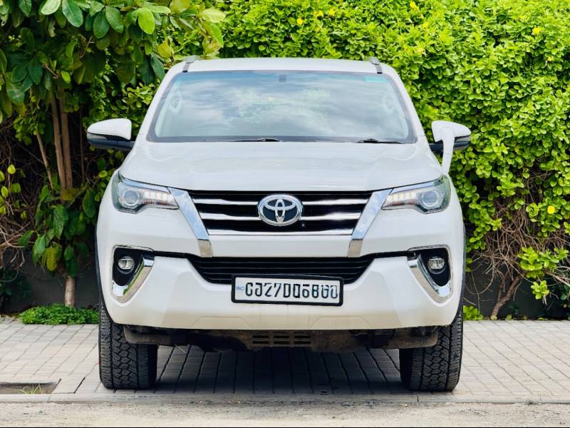 Toyota Fortuner 2.8 4x4 AT