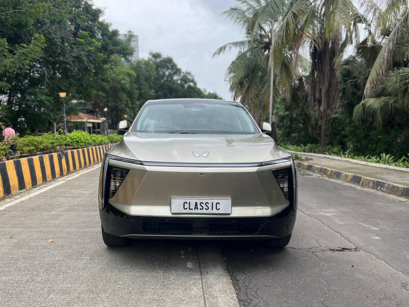 Mahindra XEV 9e Pack Three