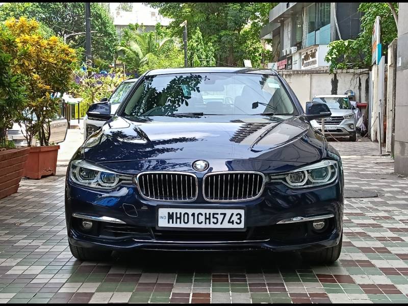 BMW 3 Series 320i Luxury Line