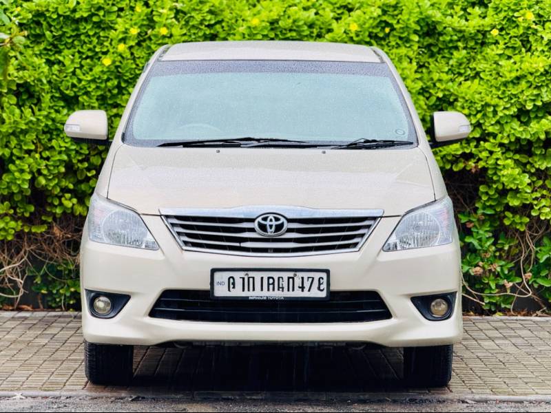 Toyota Innova 2.5 VX 7 STR