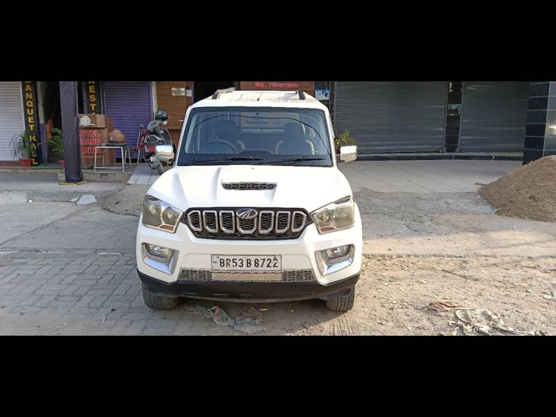 Mahindra Scorpio S4