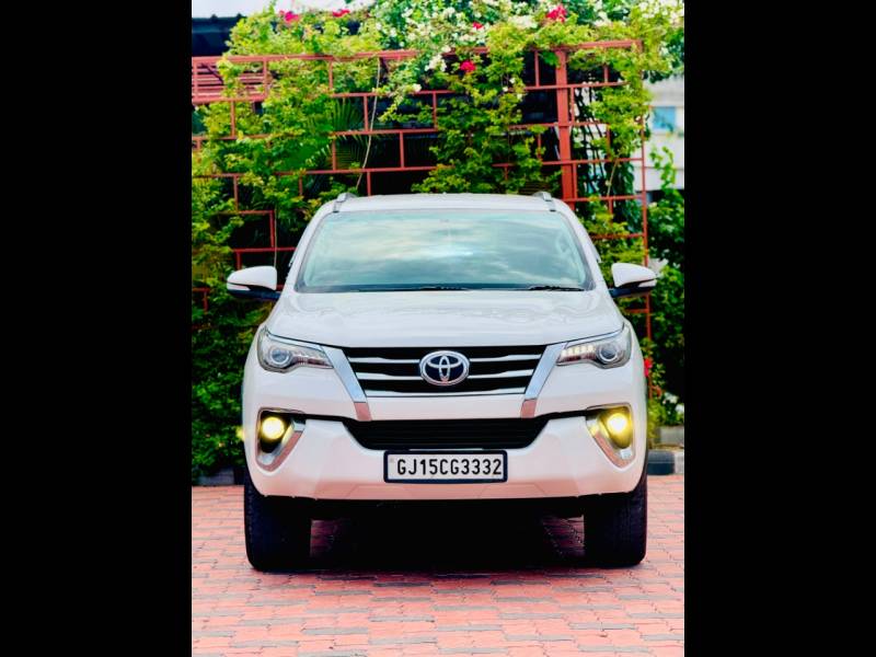 Toyota Fortuner 2.8 4x2 AT