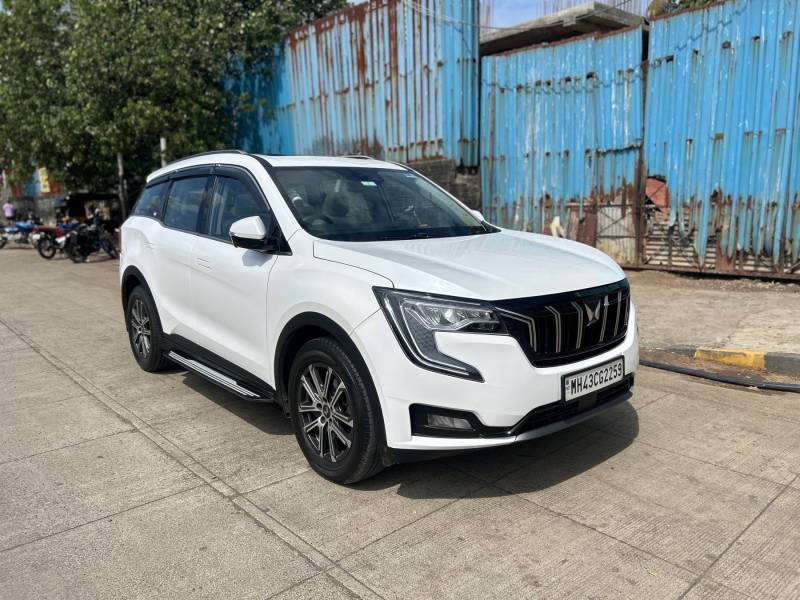 Mahindra XUV700 AX 7 Luxury Pack Petrol AT 7 STR