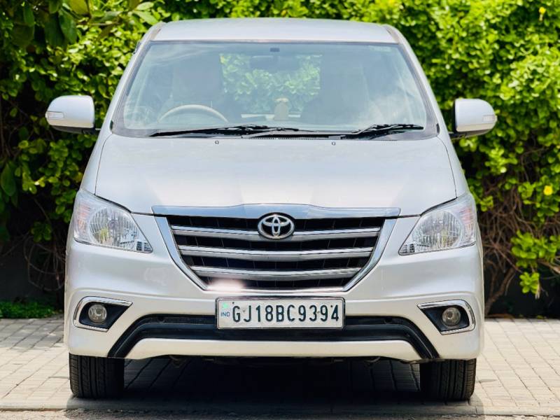 Toyota Innova 2.5 VX 7 STR