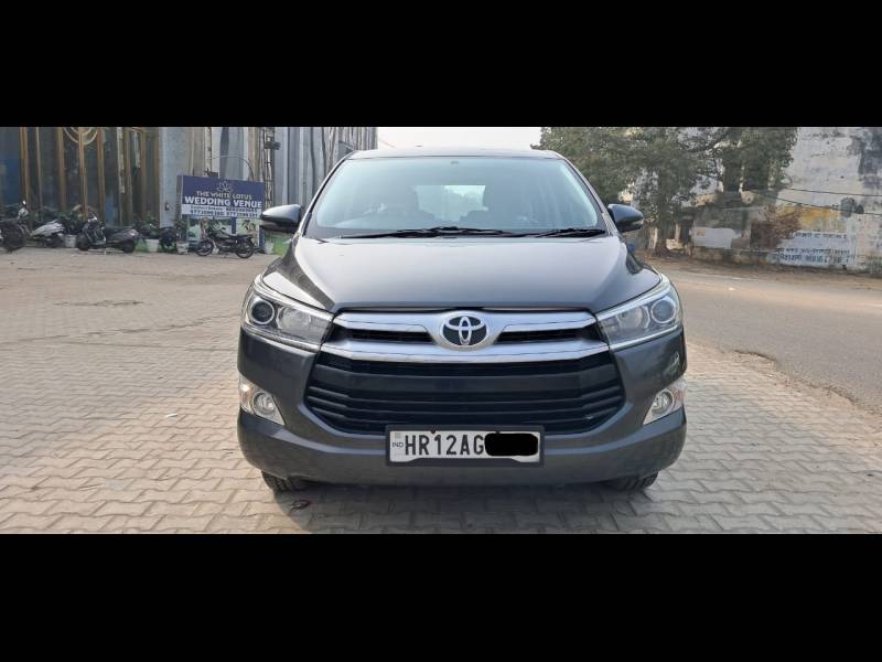 Toyota Innova Crysta 2.4 V Diesel