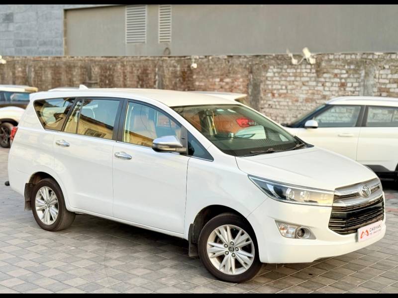Toyota Innova Crysta 2.4 Z 7 STR