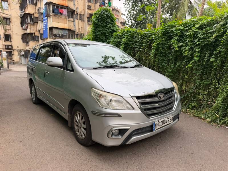 Toyota Innova 2.5 VX 7 STR