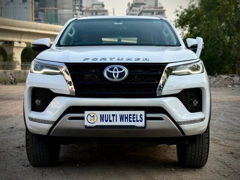 Toyota Fortuner 4X2 AT 2.8 Diesel