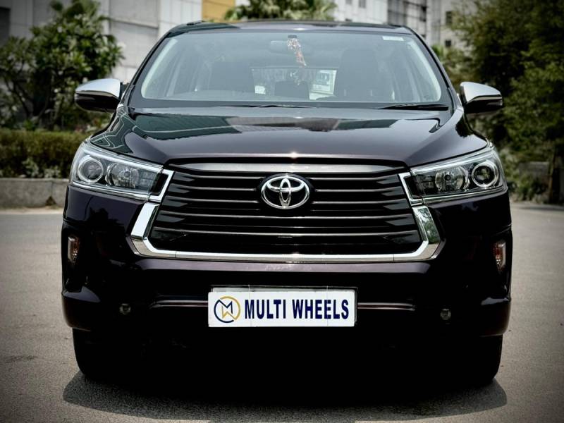 Toyota Innova Crysta ZX 2.4 7 STR