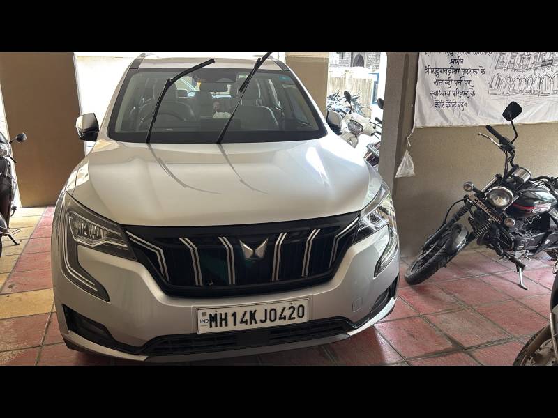 Mahindra XUV700 AX 7 Diesel MT 7 STR