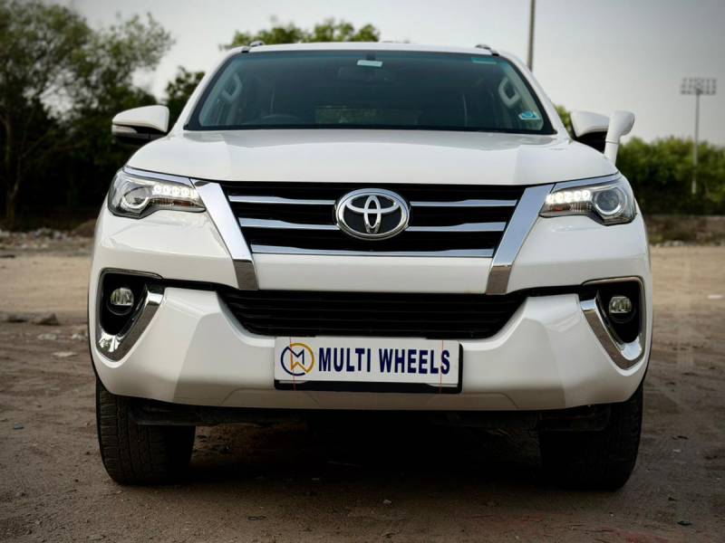 Toyota Fortuner 2.8 4x2 AT