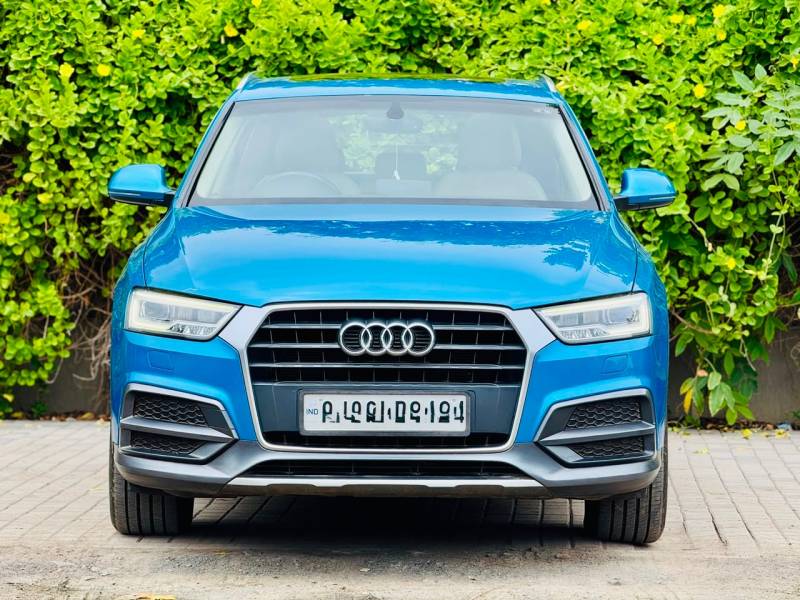 Audi Q3 35 TDI Premium Plus + Sunroof
