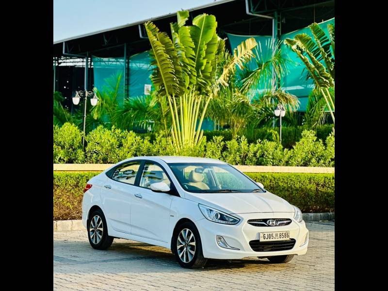 Hyundai Verna 1.6 CRDI SX (O) AT