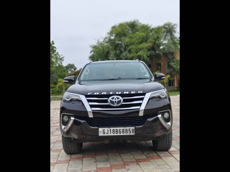 Toyota Fortuner 2.8 4x4 AT