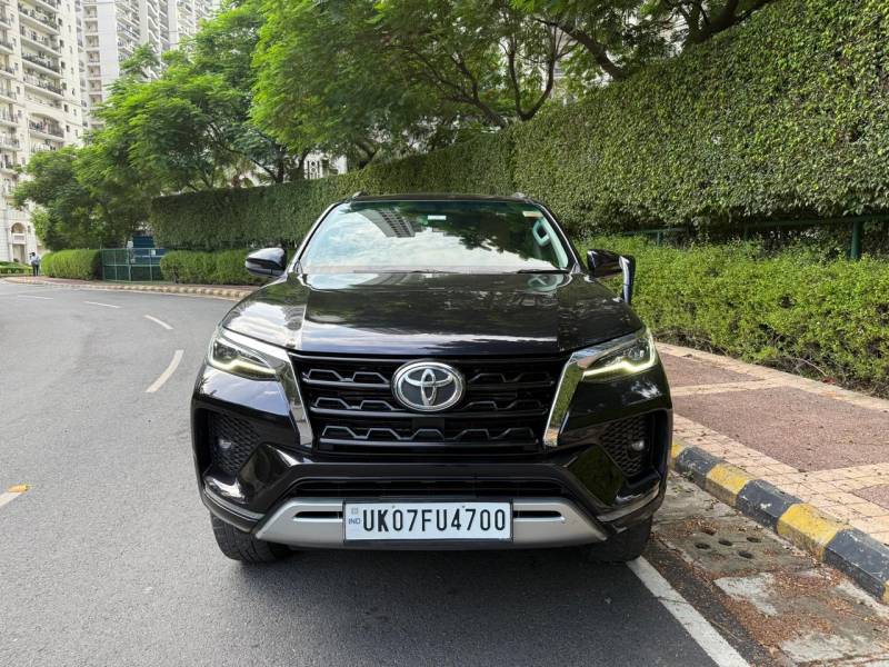Toyota Fortuner 4X2 AT 2.8 Diesel