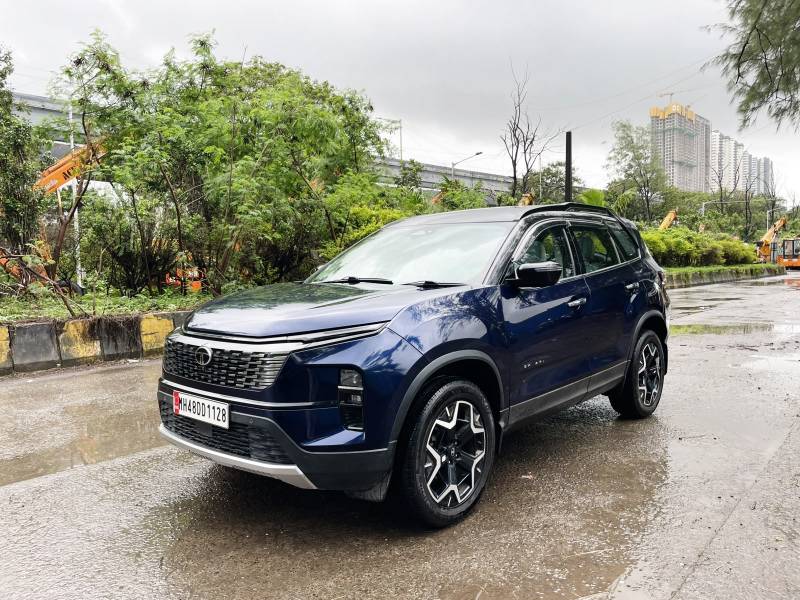 Tata Safari Accomplished Plus 6 STR Dark Edition AT