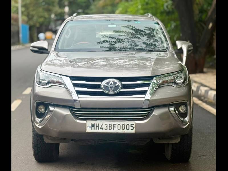 Toyota Fortuner 2.8 4x4 AT