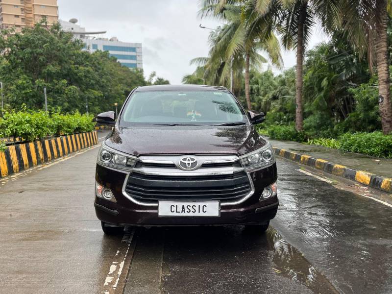 Toyota Innova Crysta 2.4 V Diesel