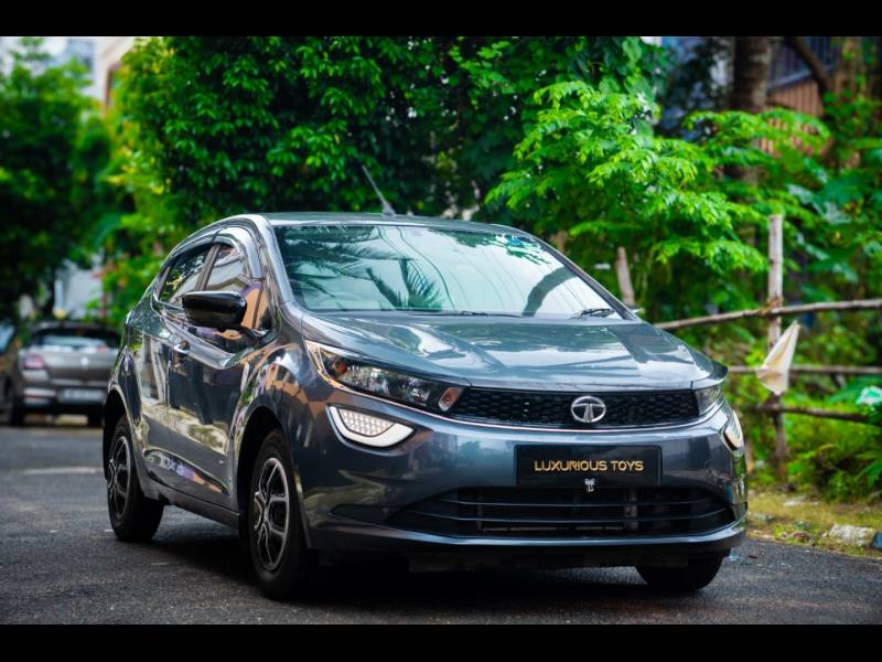 Tata Altroz XE Petrol
