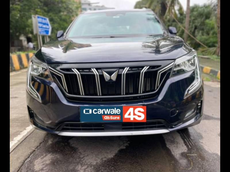 Mahindra XUV700 AX 7 Luxury Pack Petrol AT 6 STR