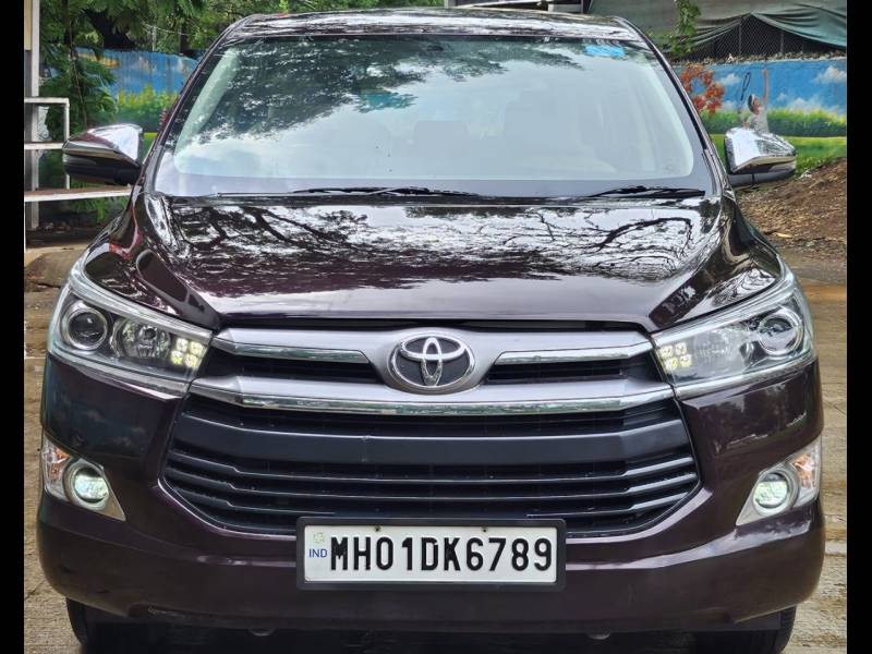 Toyota Innova Crysta 2.4 V Diesel