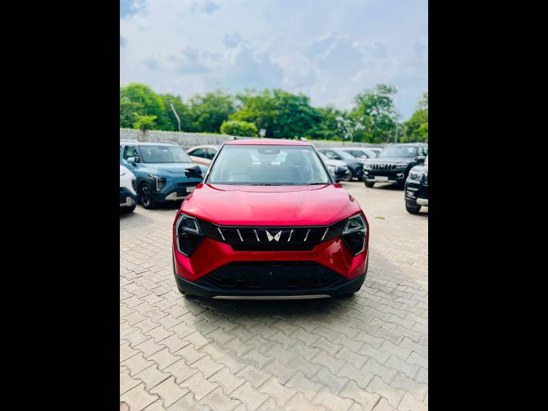 Mahindra XUV 3XO AX5L 1.2 Petrol AT