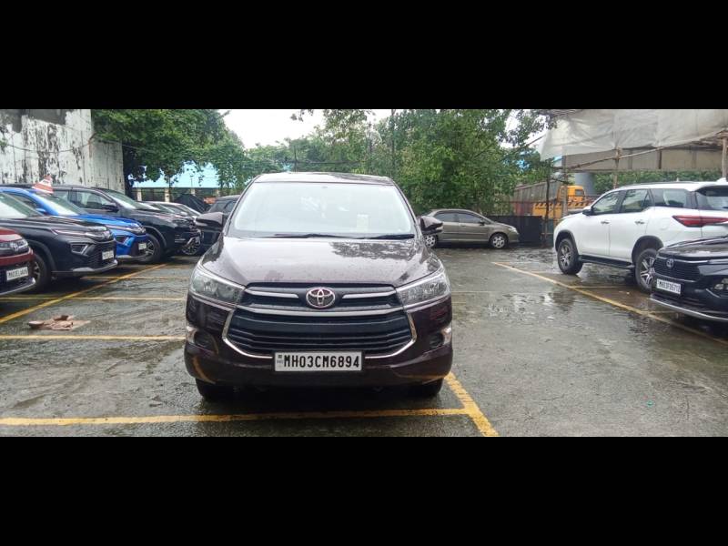 Toyota Innova Crysta 2.4 G 8 STR