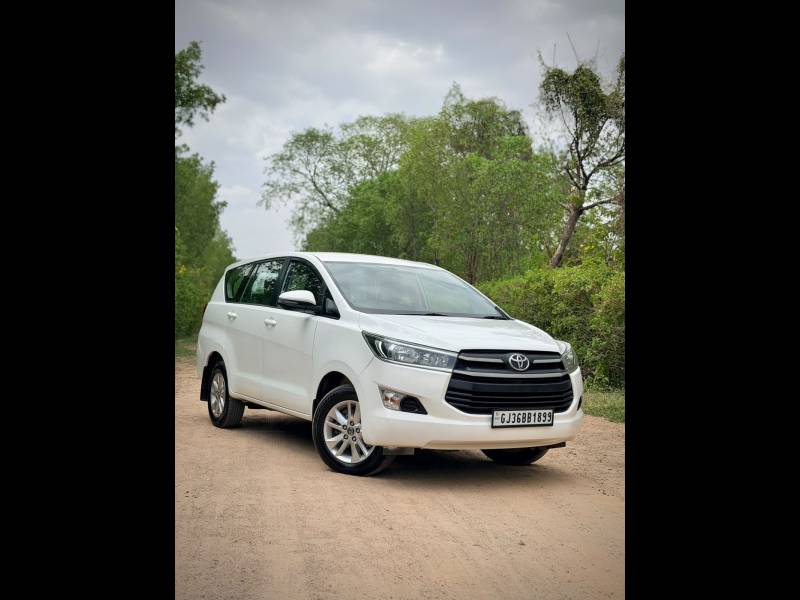 Toyota Innova Crysta 2.4 GX 7 STR