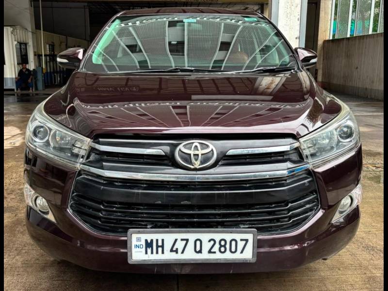 Toyota Innova Crysta 2.4 V Diesel
