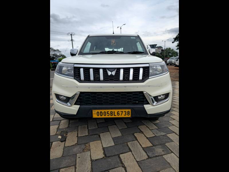Mahindra Bolero Neo N10 R