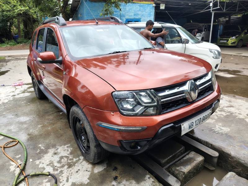Renault Duster RxL Petrol