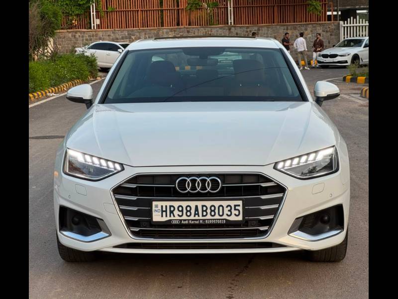 Audi A4 Technology 40 TFSI
