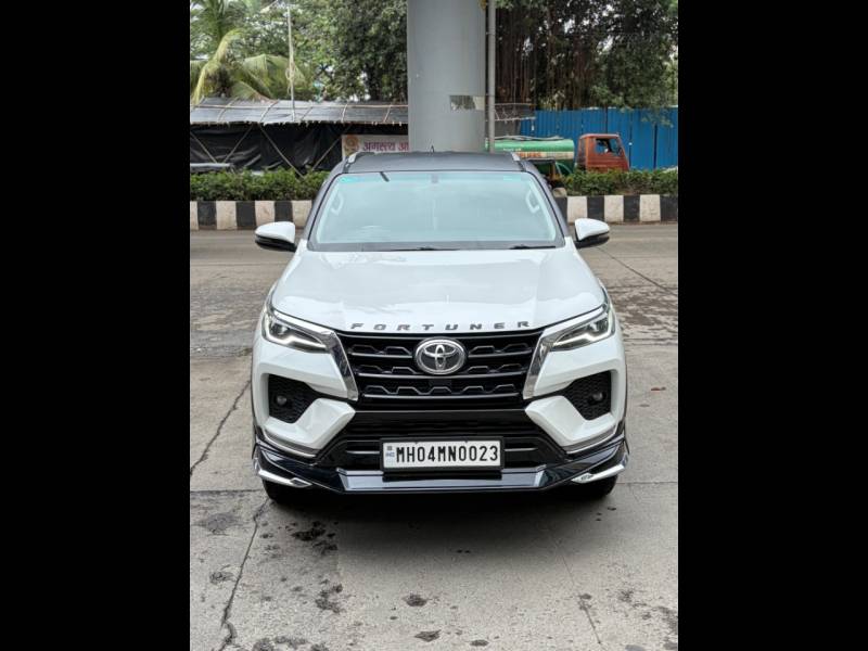 Toyota Fortuner Leader Edition 4X2 AT 2.8 Diesel
