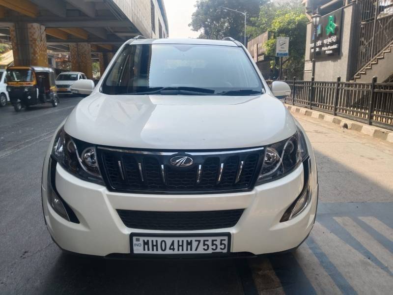 Mahindra XUV500 W10 FWD AT
